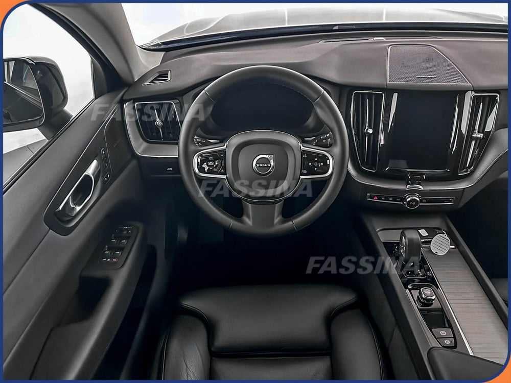 Volvo XC60 usata a Milano (10)