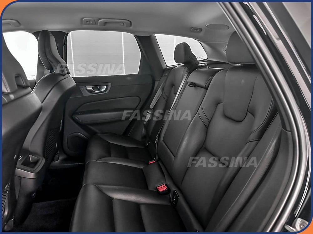 Volvo XC60 usata a Milano (11)