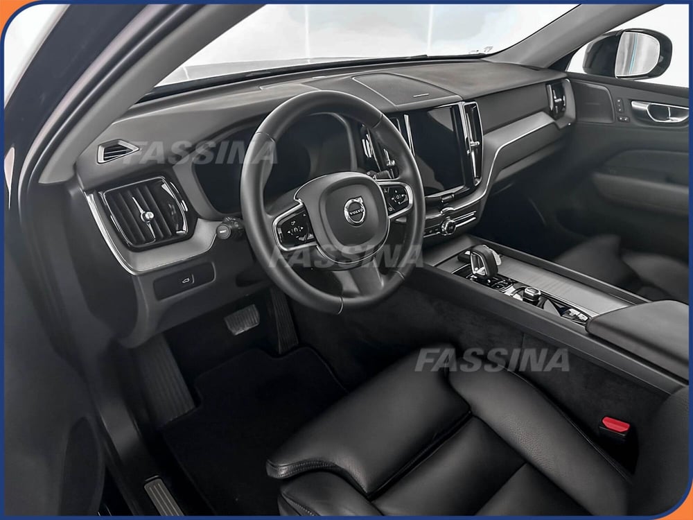 Volvo XC60 usata a Milano (9)