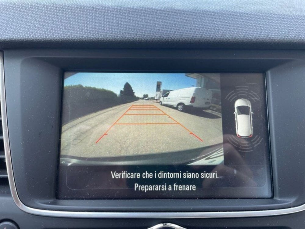 Opel Crossland X usata a Lecco (10)