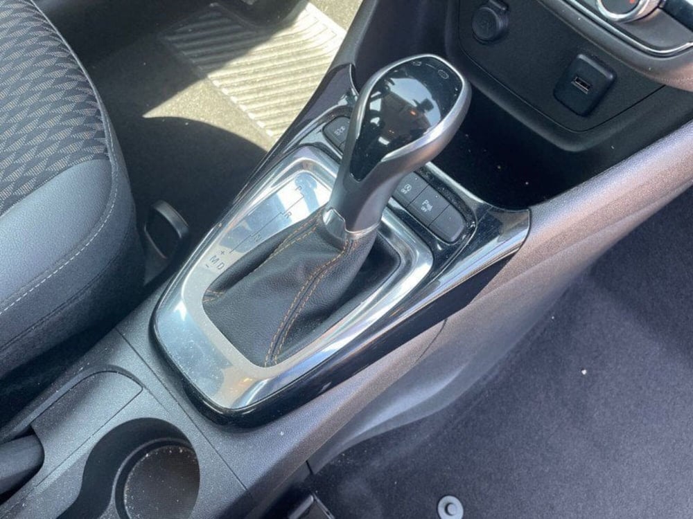 Opel Crossland X usata a Lecco (13)