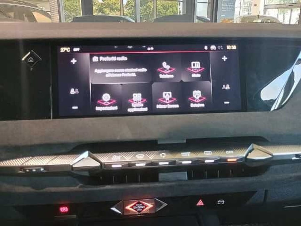 Ds DS 4 nuova a Milano (14)