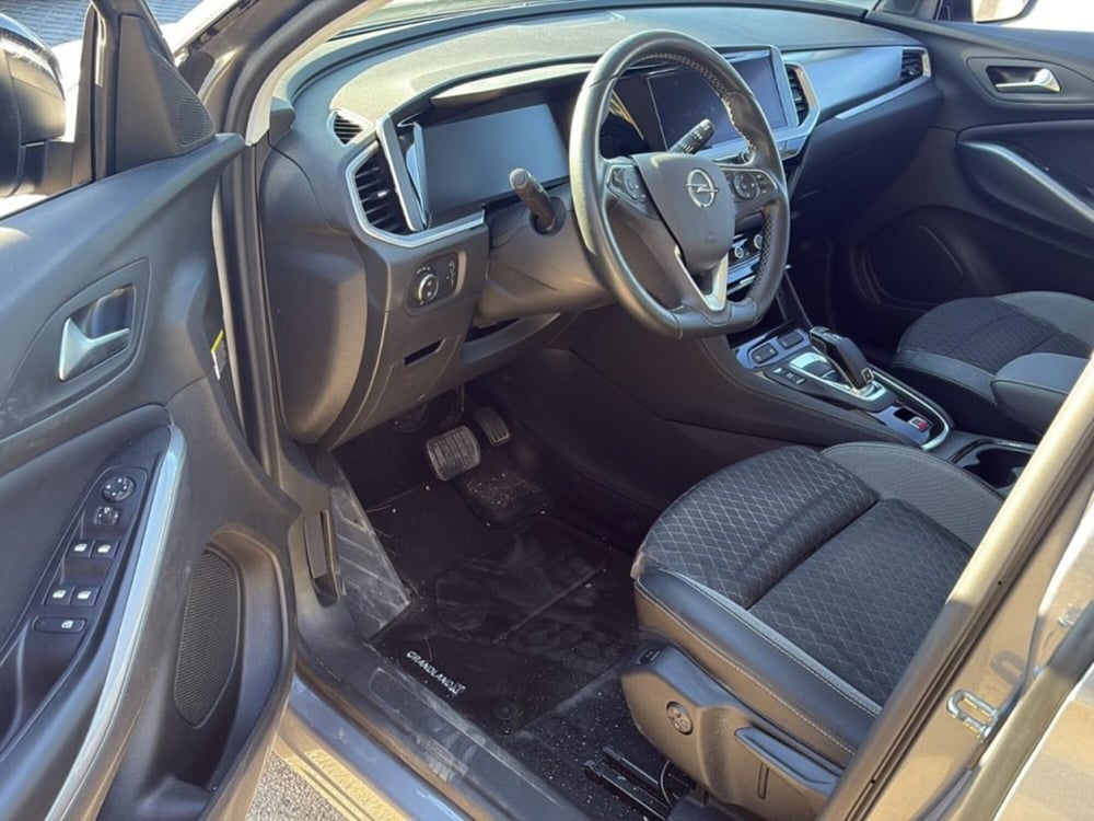 Opel Grandland usata a Foggia (18)
