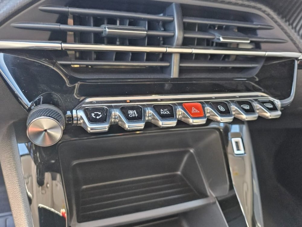 Peugeot 208 usata a Foggia (13)