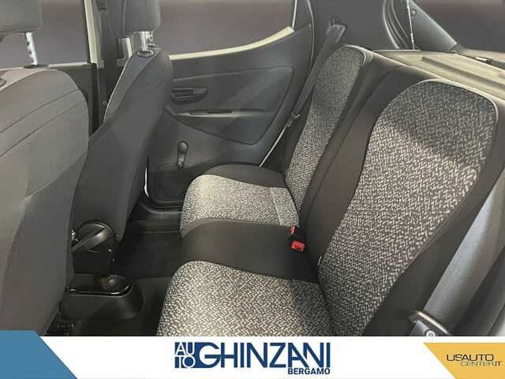 Lancia Ypsilon usata a Bergamo (14)