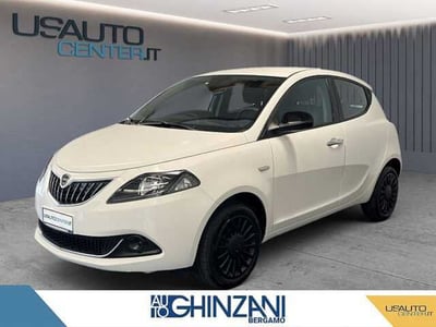 Lancia Ypsilon 1.0 FireFly 5 porte S&amp;S Hybrid Silver Plus del 2022 usata a Bergamo