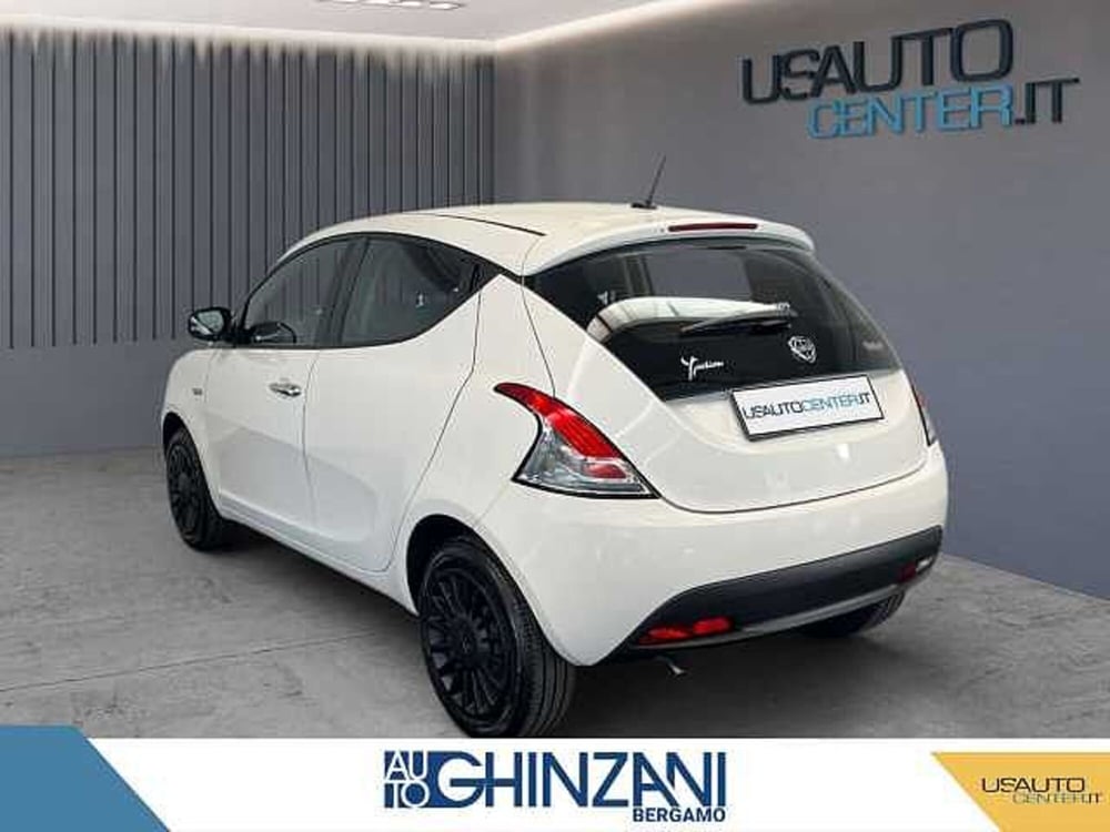 Lancia Ypsilon usata a Bergamo (5)