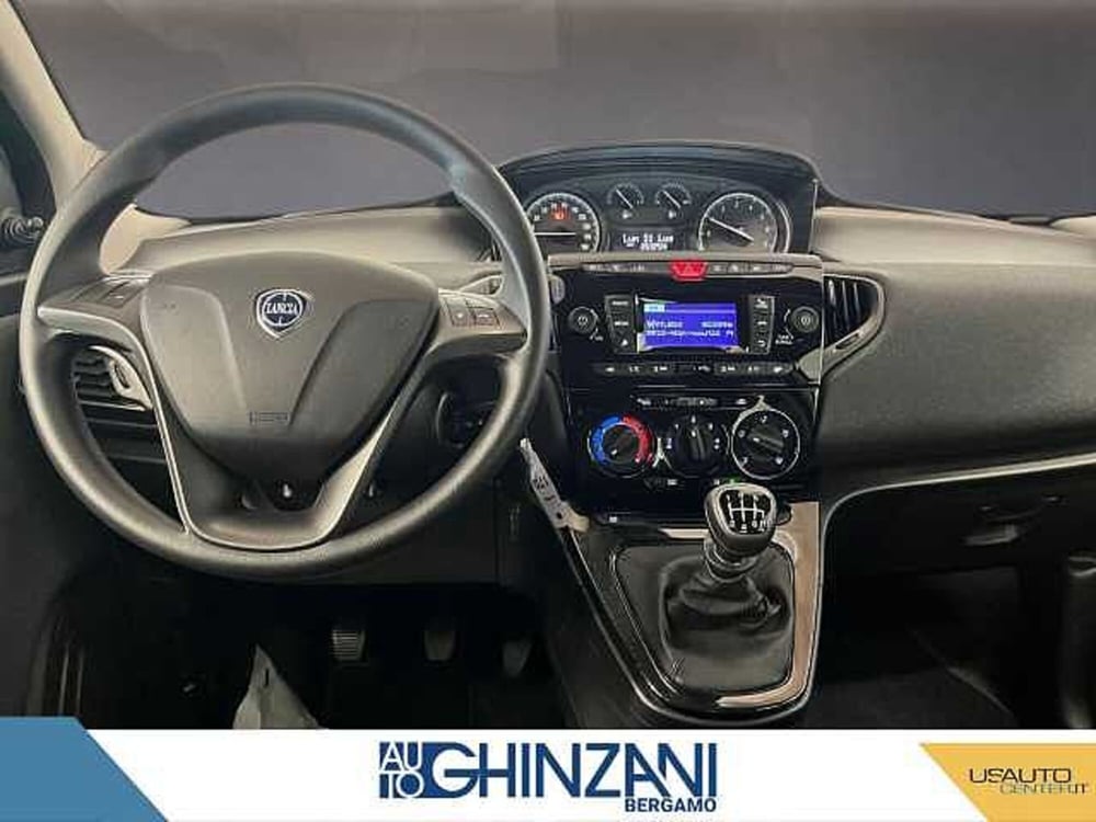 Lancia Ypsilon usata a Bergamo (8)