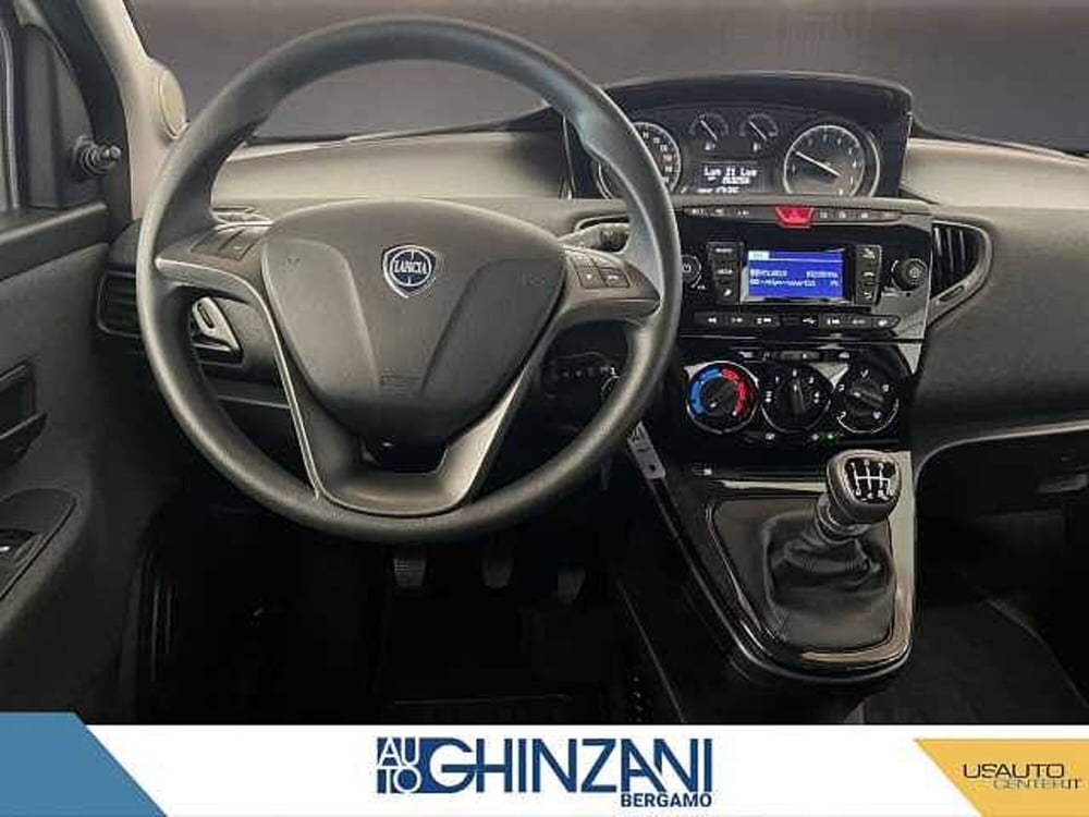 Lancia Ypsilon usata a Bergamo (9)