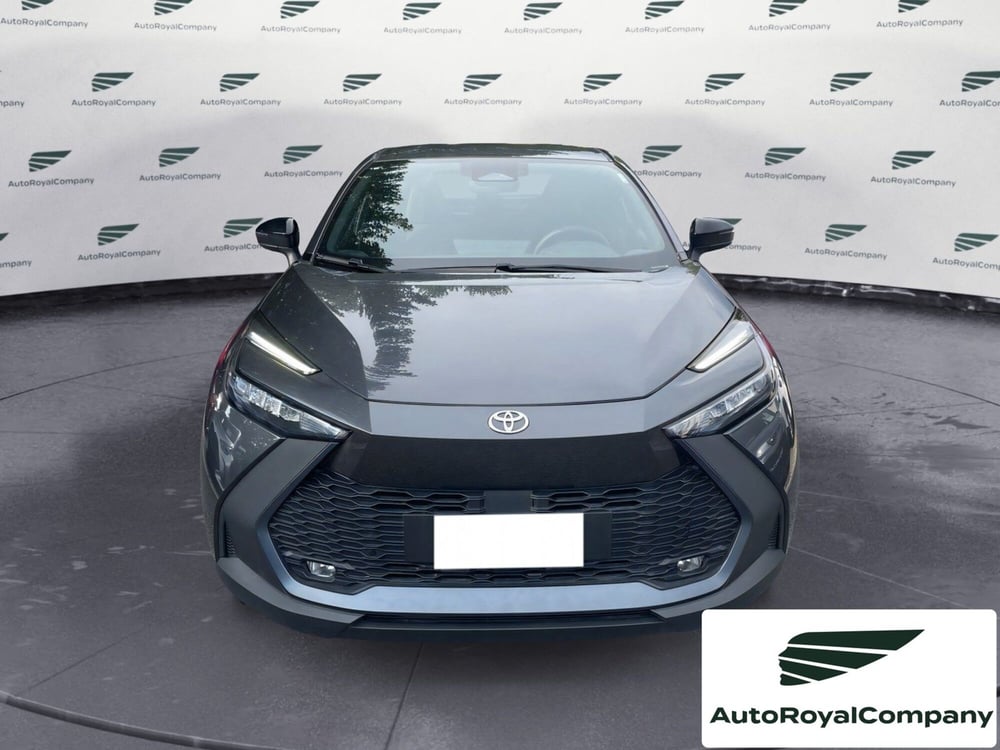 Toyota Toyota C-HR nuova a Roma (8)