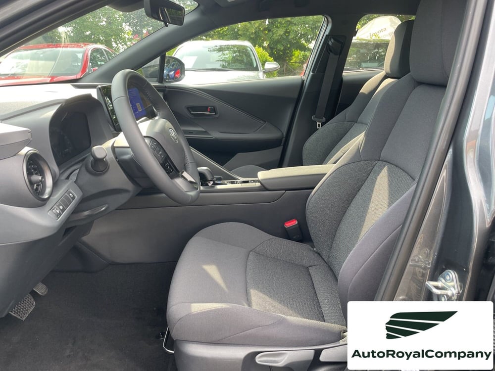 Toyota Toyota C-HR nuova a Roma (9)