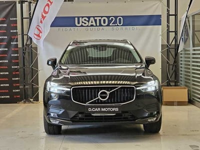 Volvo XC60 B4 Geartronic Momentum del 2021 usata a Casapulla