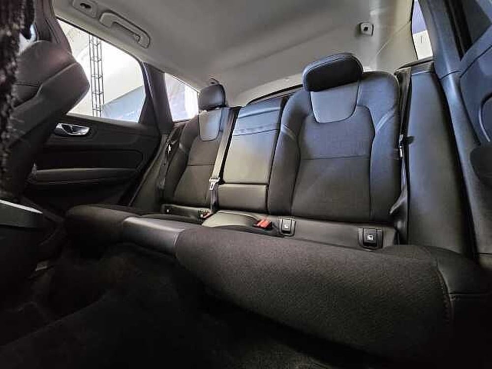 Volvo XC60 usata a Caserta (13)