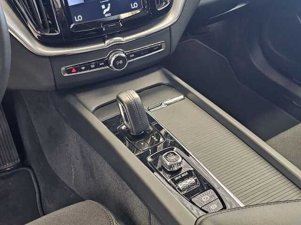 Volvo XC60 usata a Caserta (14)