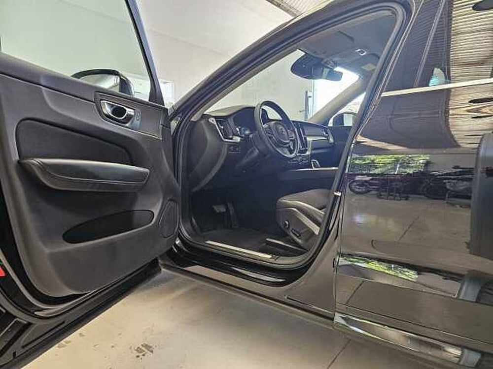 Volvo XC60 usata a Caserta (7)