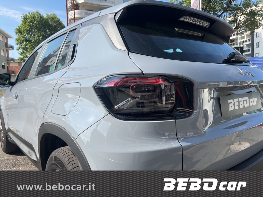 Jeep Avenger nuova a Torino (11)