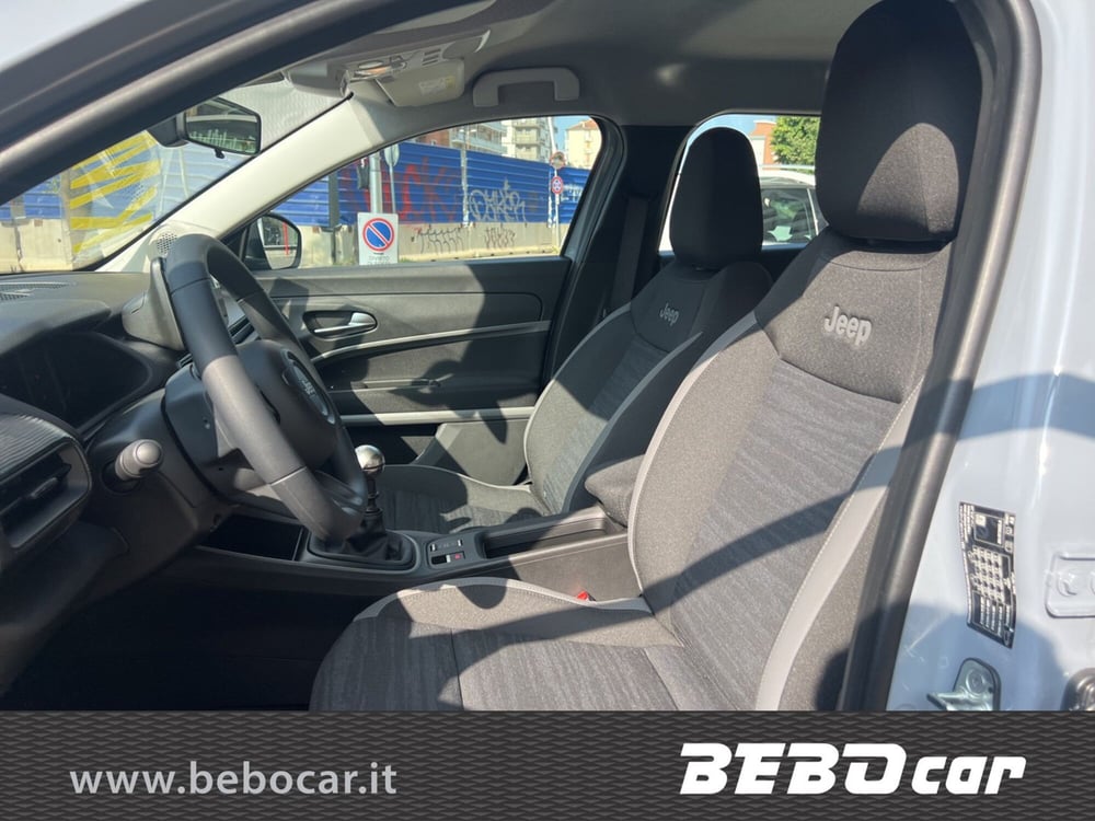 Jeep Avenger nuova a Torino (15)