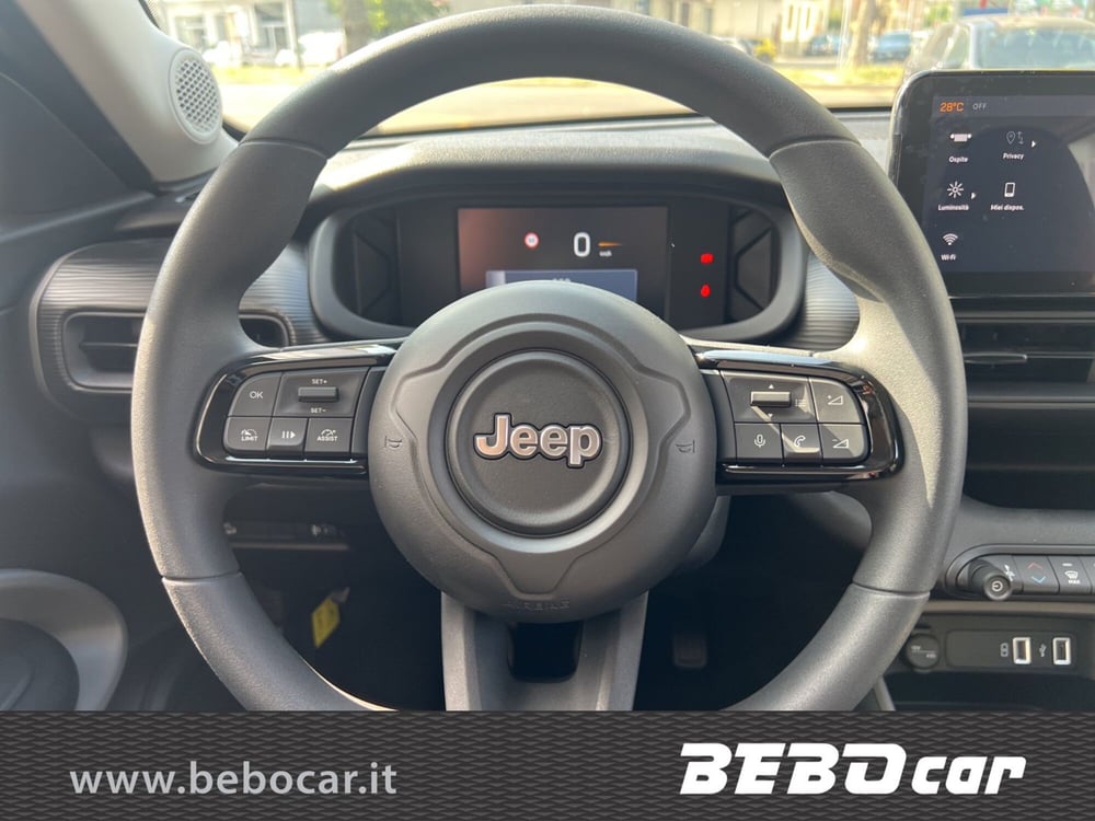 Jeep Avenger nuova a Torino (18)