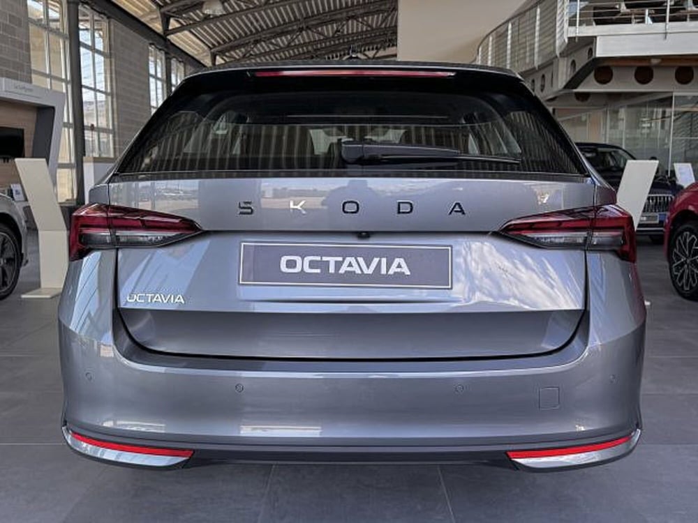 Skoda Octavia Station Wagon nuova a Vicenza (4)
