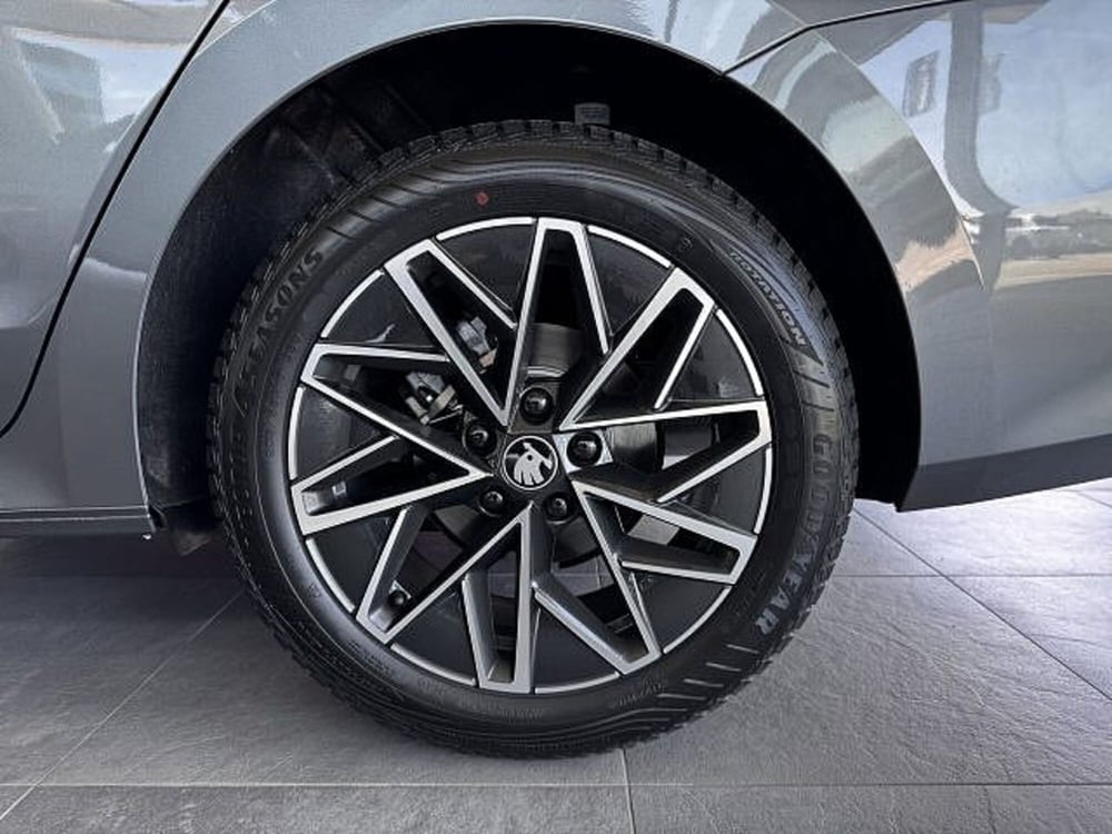 Skoda Octavia Station Wagon nuova a Vicenza (6)