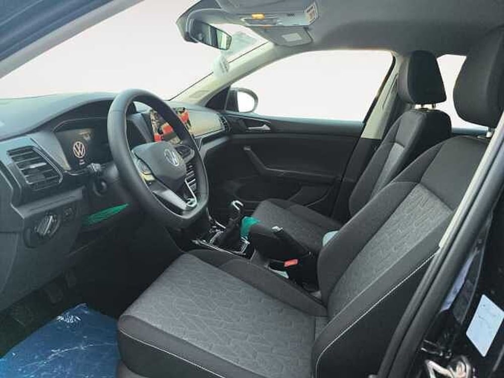 Volkswagen T-Cross nuova a Lecco (7)