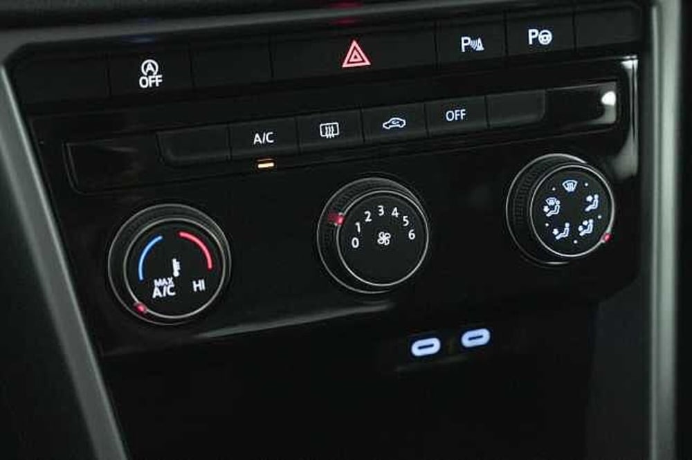 Volkswagen T-Roc usata a Como (18)