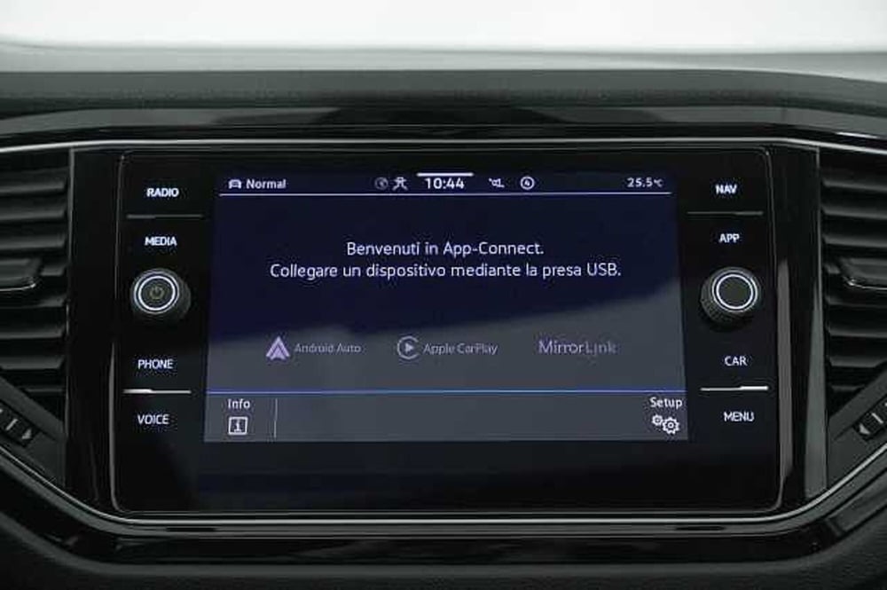 Volkswagen T-Roc usata a Como (18)