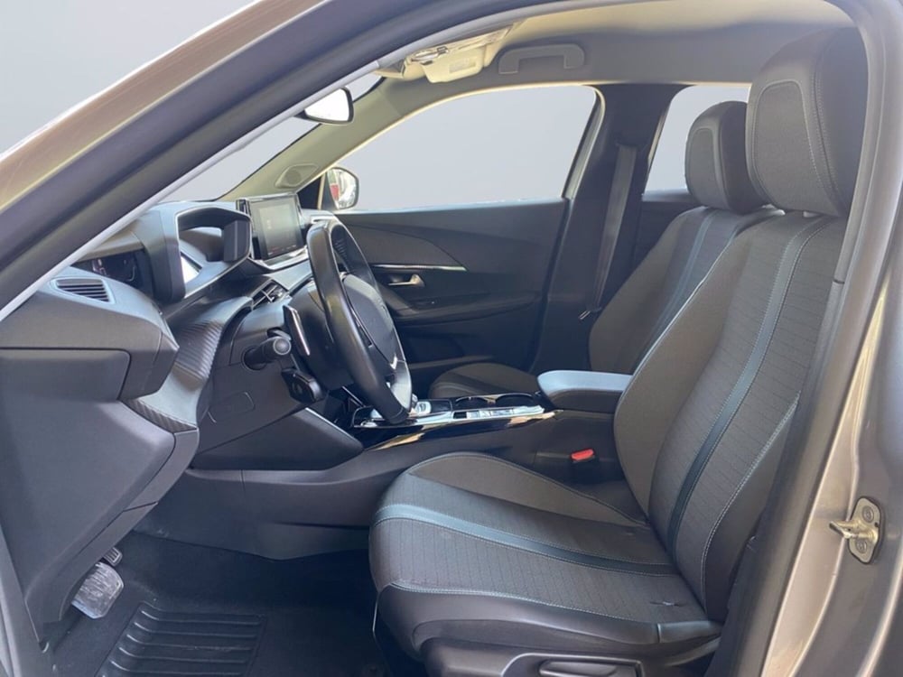 Peugeot 2008 usata a Milano (9)