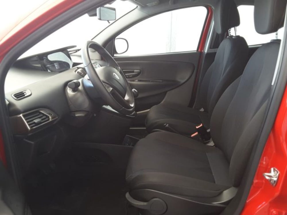 Lancia Ypsilon usata a Firenze (5)