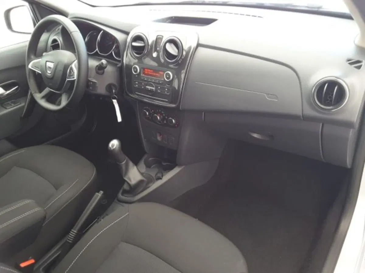 Dacia Sandero usata a Firenze (9)