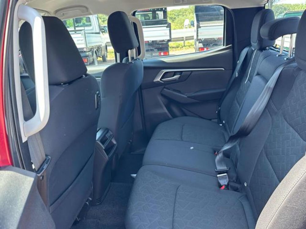 Isuzu D-Max Pick-up nuova a Lucca (12)