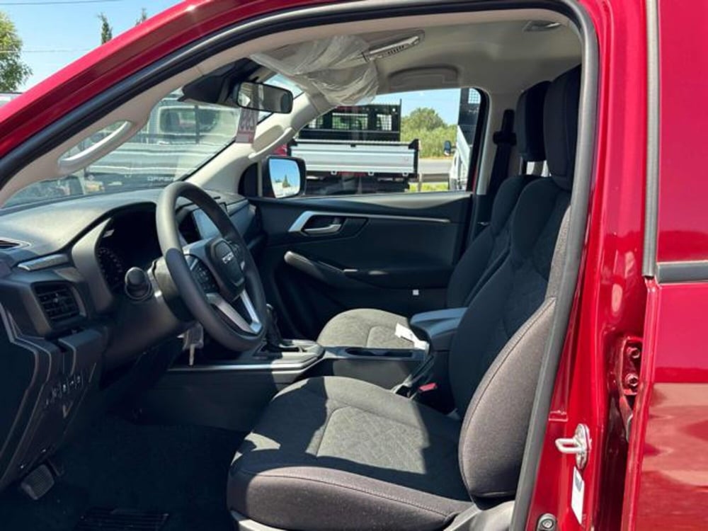 Isuzu D-Max Pick-up nuova a Lucca (15)