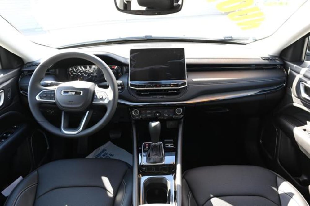 Jeep Compass nuova a Torino (11)