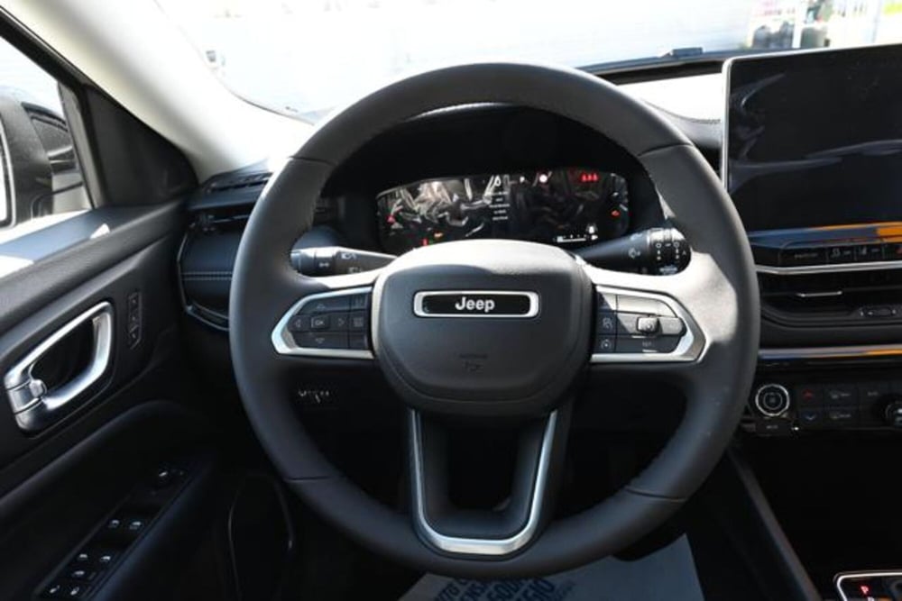 Jeep Compass nuova a Torino (16)