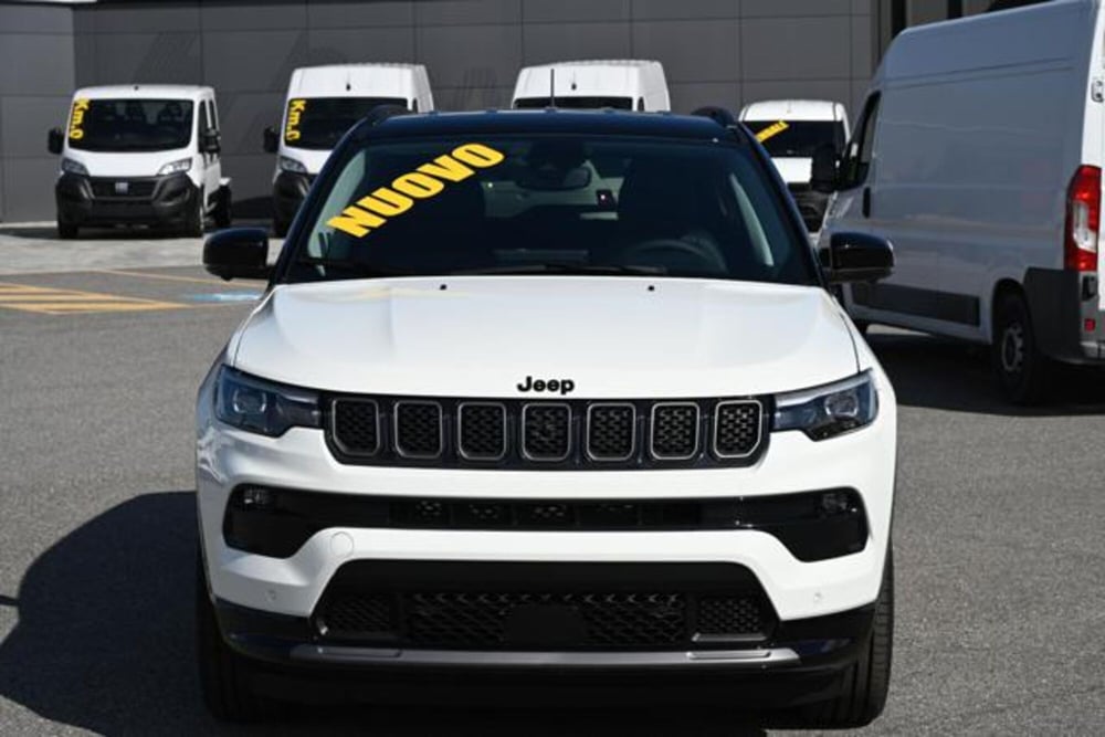 Jeep Compass nuova a Torino (2)