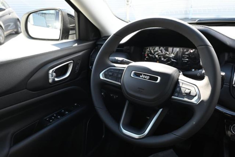 Jeep Compass nuova a Torino (20)