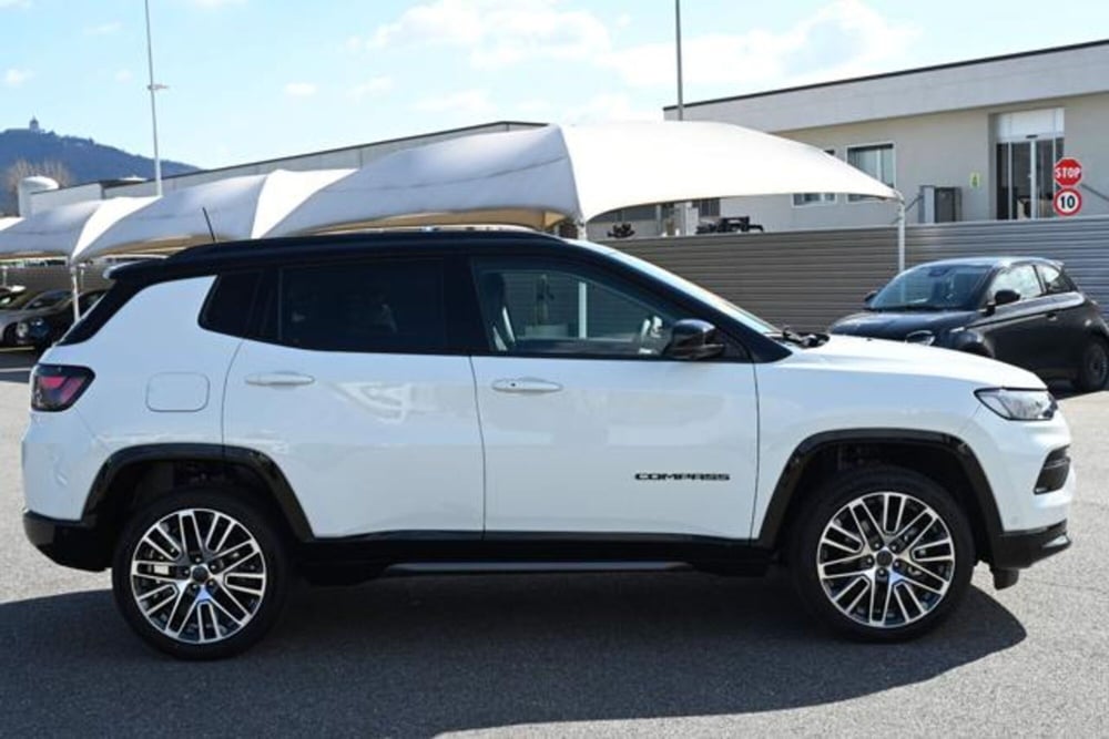 Jeep Compass nuova a Torino (4)