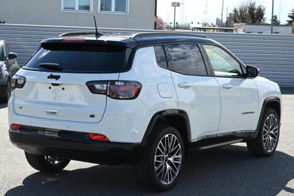 Jeep Compass nuova a Torino (5)