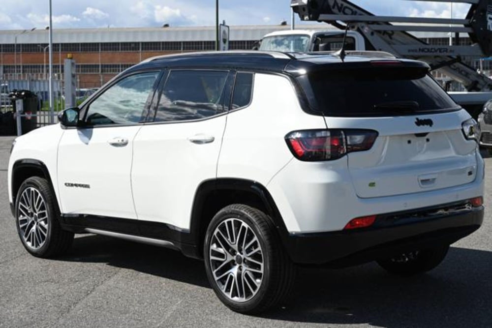 Jeep Compass nuova a Torino (7)