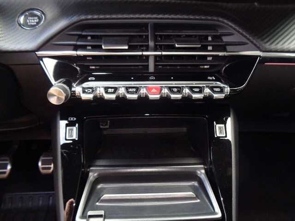 Peugeot 208 usata a Treviso (16)
