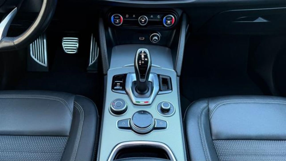 Alfa Romeo Stelvio usata a Roma (11)