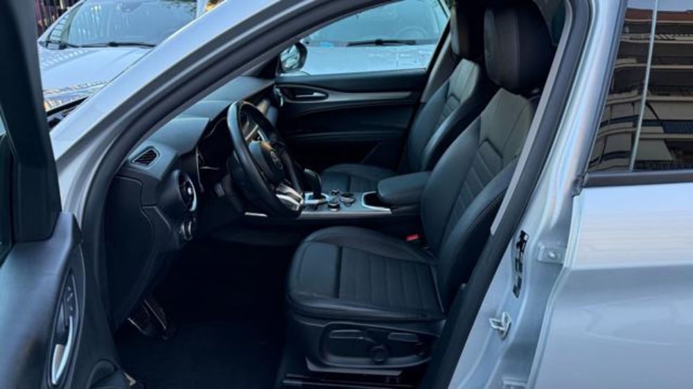 Alfa Romeo Stelvio usata a Roma (12)