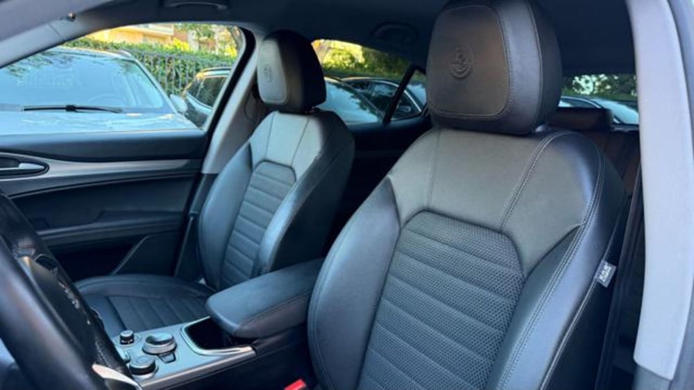 Alfa Romeo Stelvio usata a Roma (13)