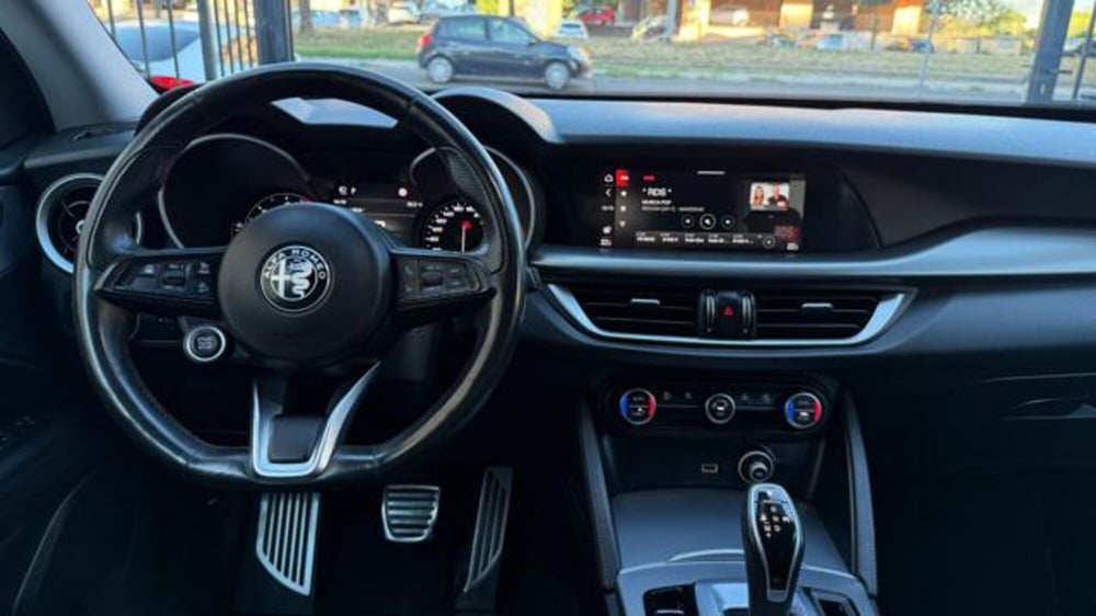 Alfa Romeo Stelvio usata a Roma (19)