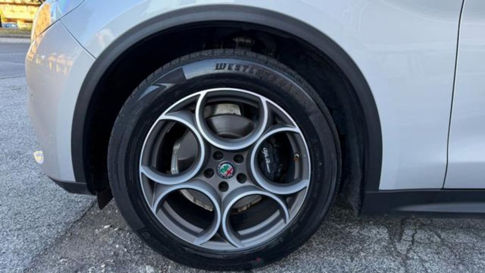 Alfa Romeo Stelvio usata a Roma (4)