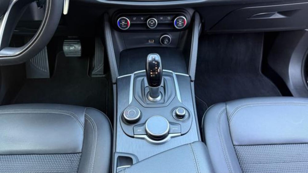 Alfa Romeo Stelvio usata a Roma (11)