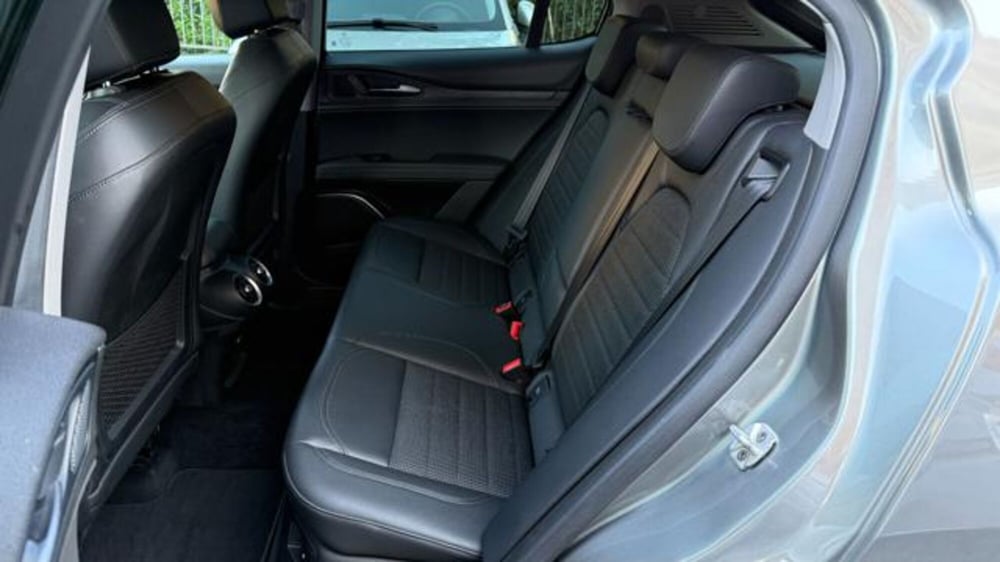 Alfa Romeo Stelvio usata a Roma (15)