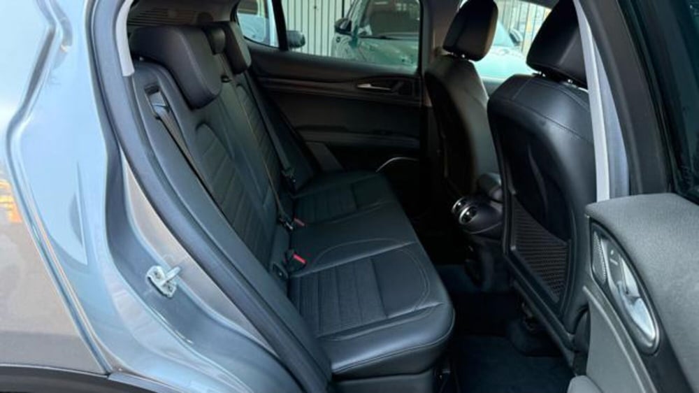 Alfa Romeo Stelvio usata a Roma (16)
