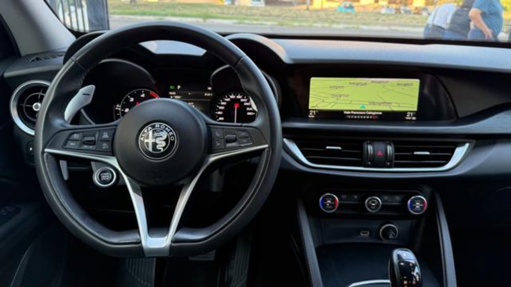 Alfa Romeo Stelvio usata a Roma (19)