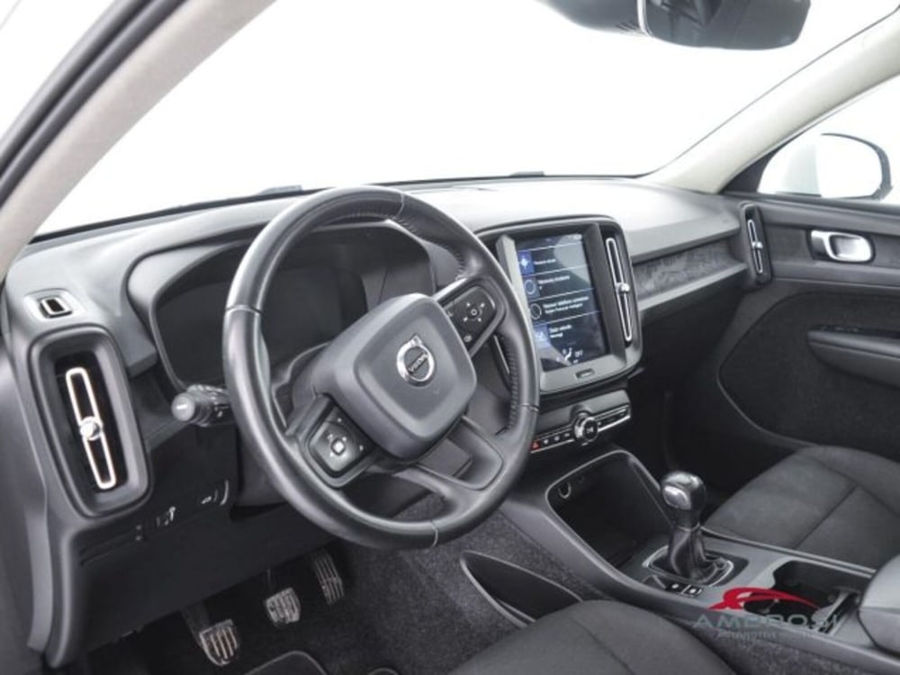 Volvo XC40 usata a Perugia (8)